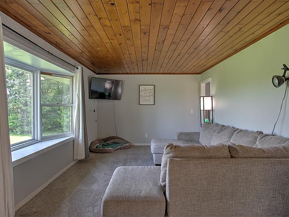 2nd image of 480 Oslin Rd