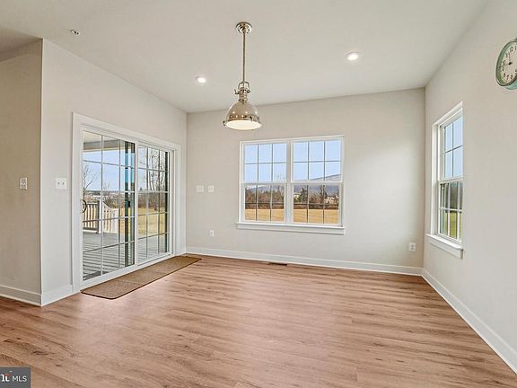4th image of 1423 Ramblewood Dr