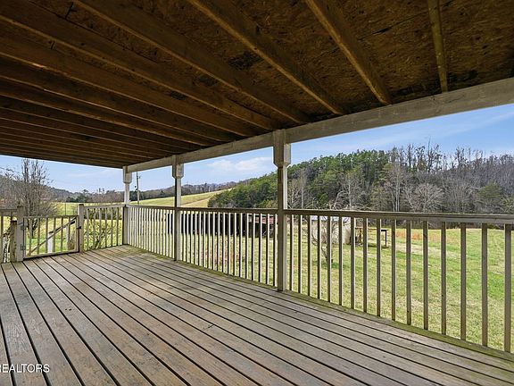 3rd image of 357 Muncey Hollow Ln