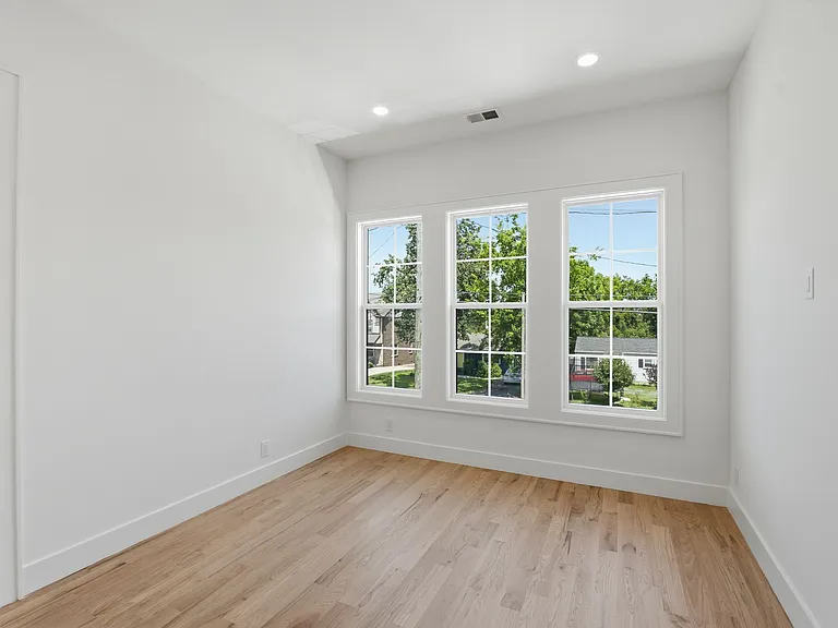 731B Croley Dr — Photo 18