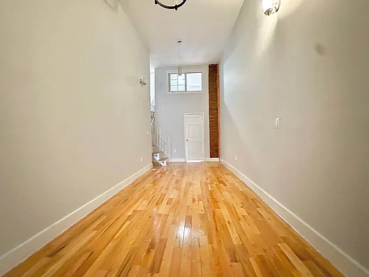 Rented by Elmord Management LLC | media 17