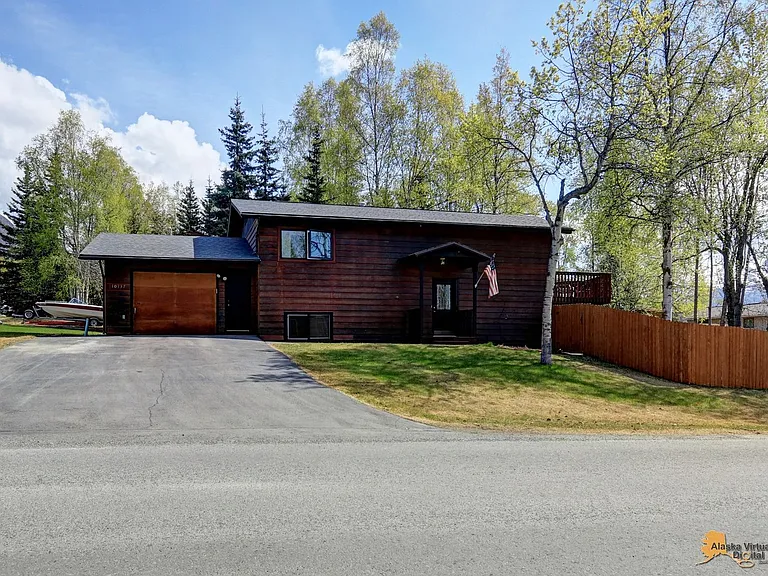 10137 Birch Ln — Photo 1