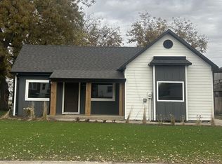 907 S 1st Ave, Rock Rapids, IA 51246