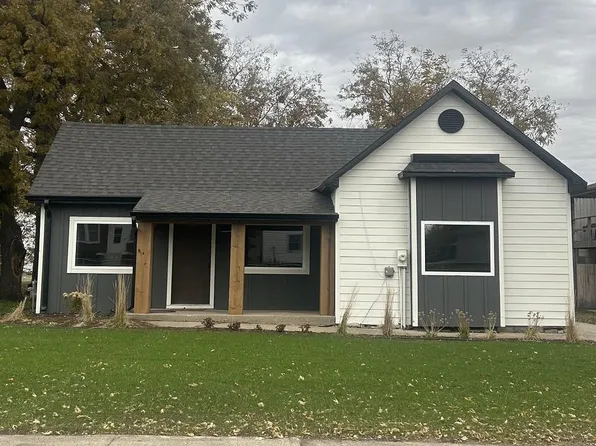 907 S 1st Ave, Rock Rapids, IA 51246
