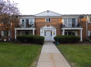 1100 N Farnsworth Ave APT 2A, Aurora, IL 60505