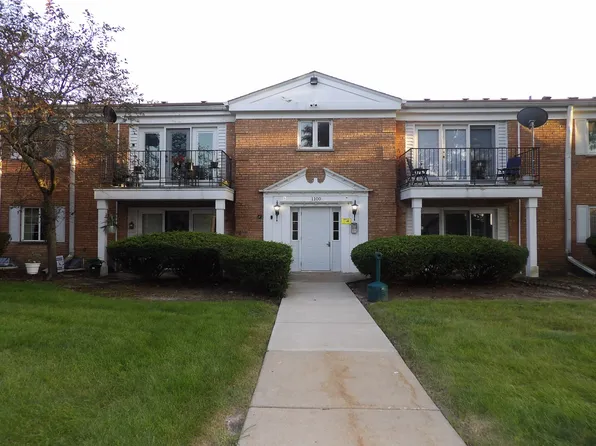 1100 N Farnsworth Ave APT 2A, Aurora, IL 60505