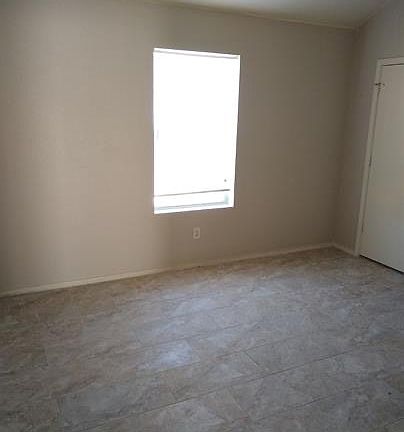 5th image of 4303 Abigail Dr