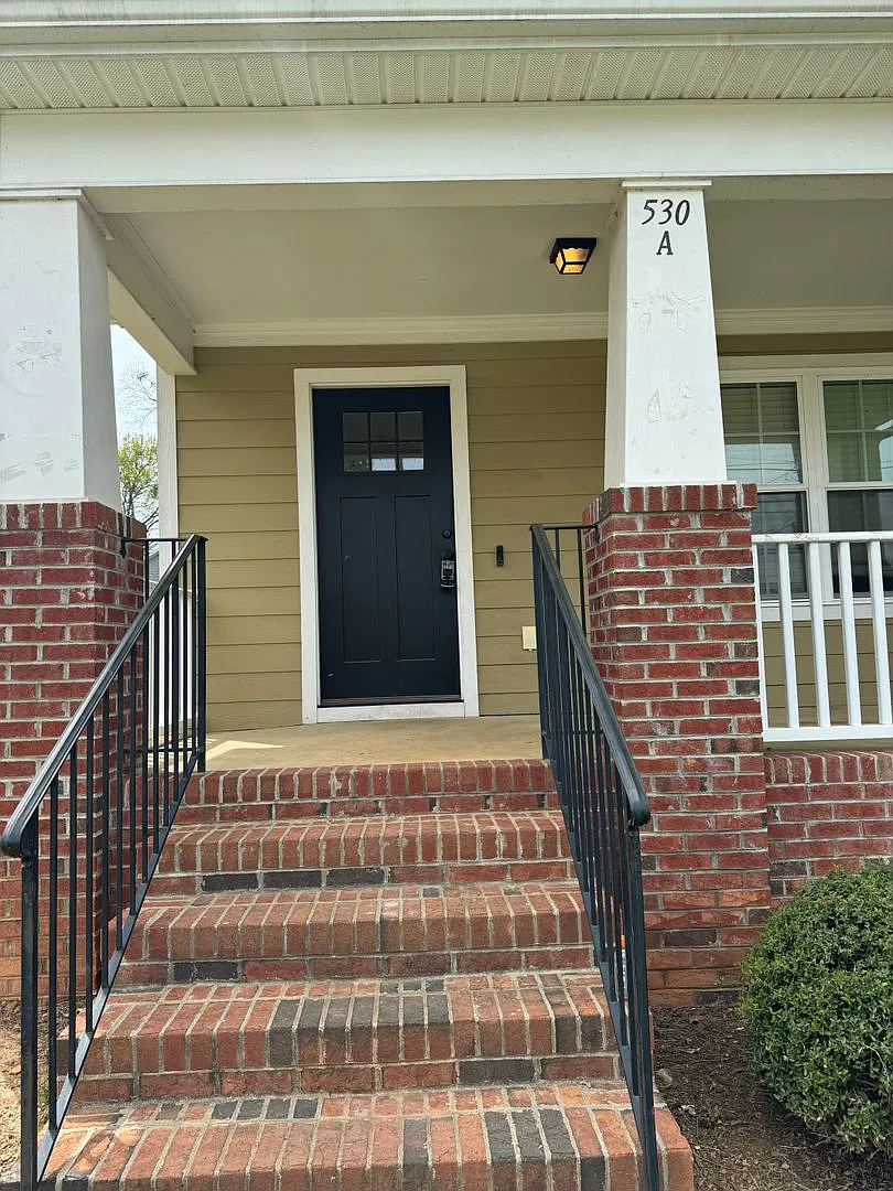 530 Brawley Street — Photo 2