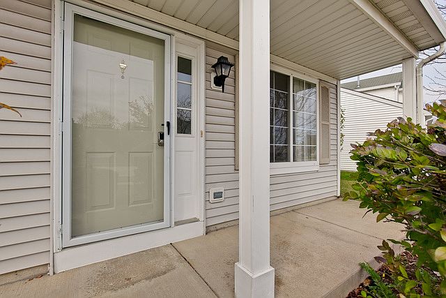 2nd image of 2258 N Silver Oaks Dr