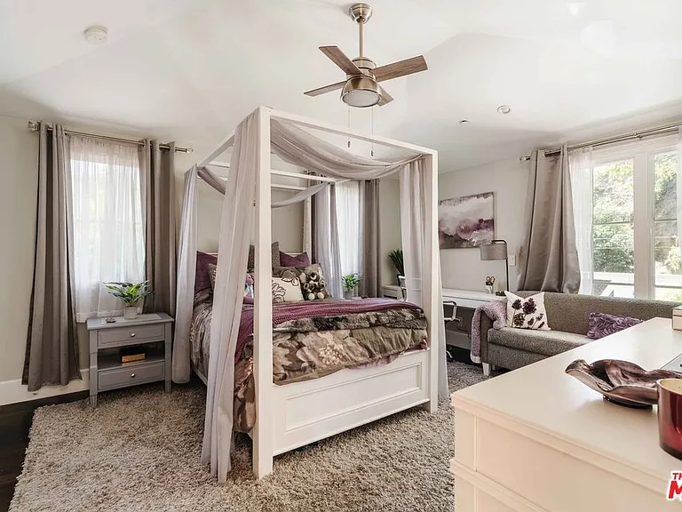 356 E Rustic Rd — Photo 27