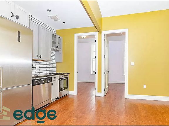 3rd image of 236 Meserole St APT 1F