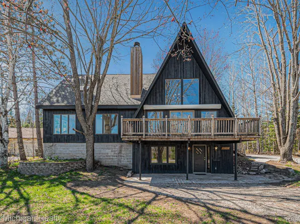 15034 Valley Dr, Wolverine, MI 49799