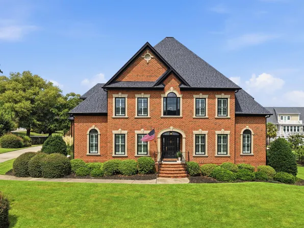 326 Waters Edge Ct, Lexington, SC 29072