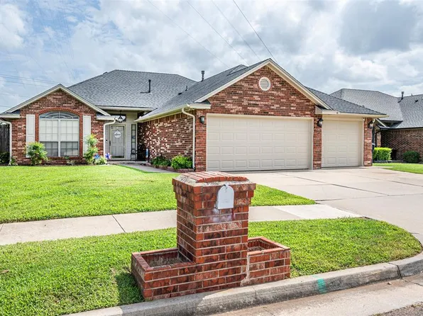 2900 SE 97th St, Moore, OK 73160