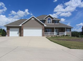 2006 8th St, Gilbertville, IA 50634