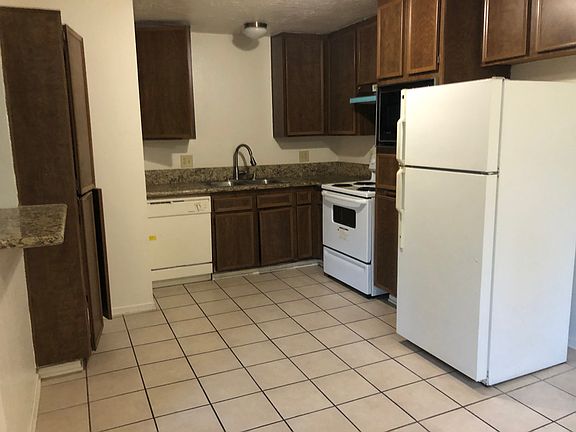 3rd image of 570 S Mollison Ave #3