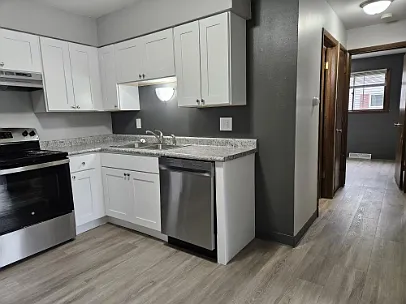 356 E Marquette — Photo 4