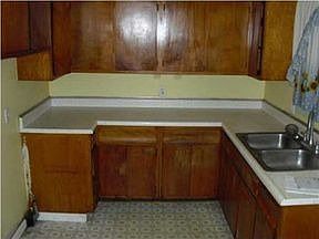 4th image of 710 Berkley Dr
