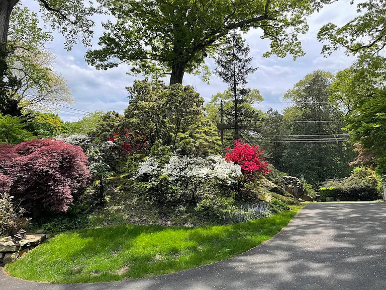 9 Tory Hole Rd — Photo 4