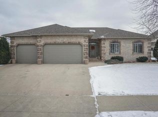 2636 Meadow Creek Cir S, Fargo, ND 58104