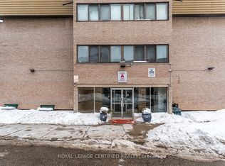 2095 Roche Ct #122, Mississauga, ON L5K 2C8