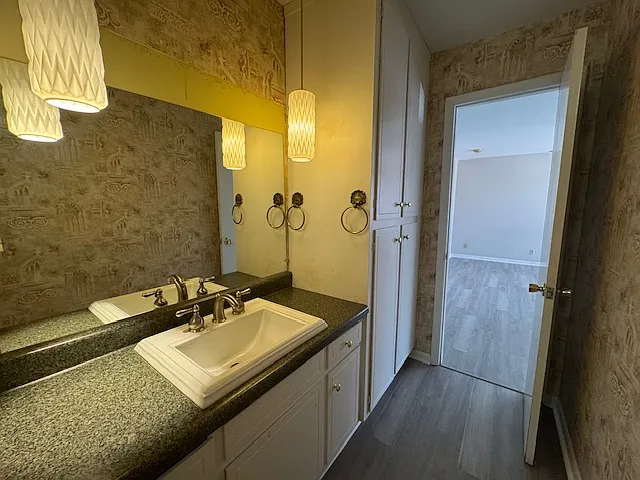 2261 Robin Lyn Ct — Photo 16