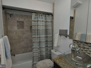 4229 Moselle Dr, Chantilly, VA 20151