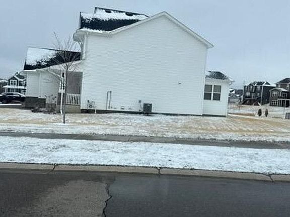 5th image of 7355 204th St W