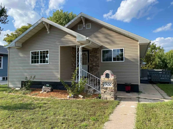 1900 W 7th St, Hastings, NE 68901