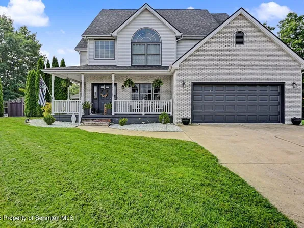 109 Mount Laurel Ln, Olyphant, PA 18447