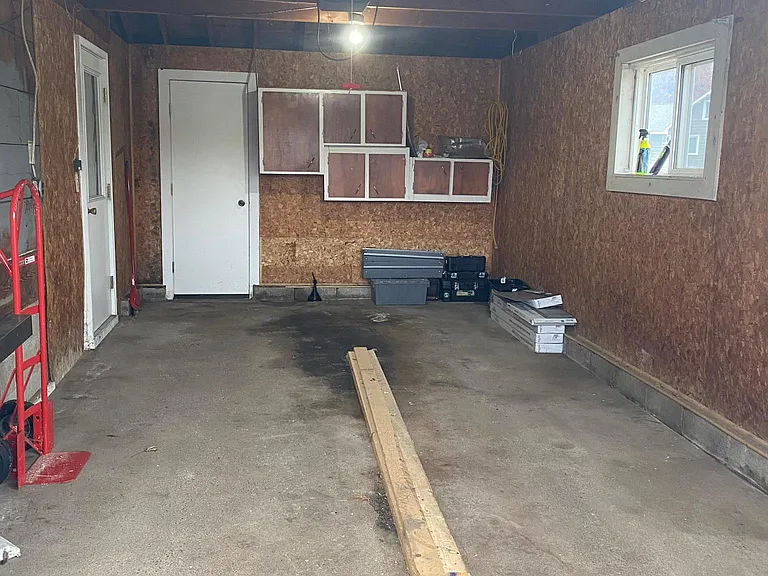3258 Anderson Dr — Photo 17