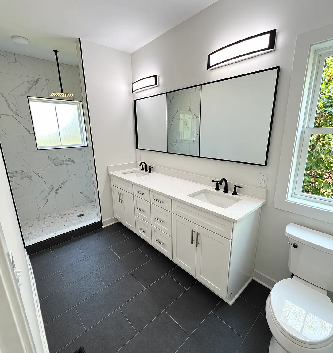 3 bed, 3.5 bath, 2800 sqft, $4,489 — Photo 3