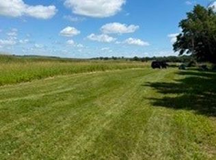 M/l Northeast Pl #240, Pella, IA 50219