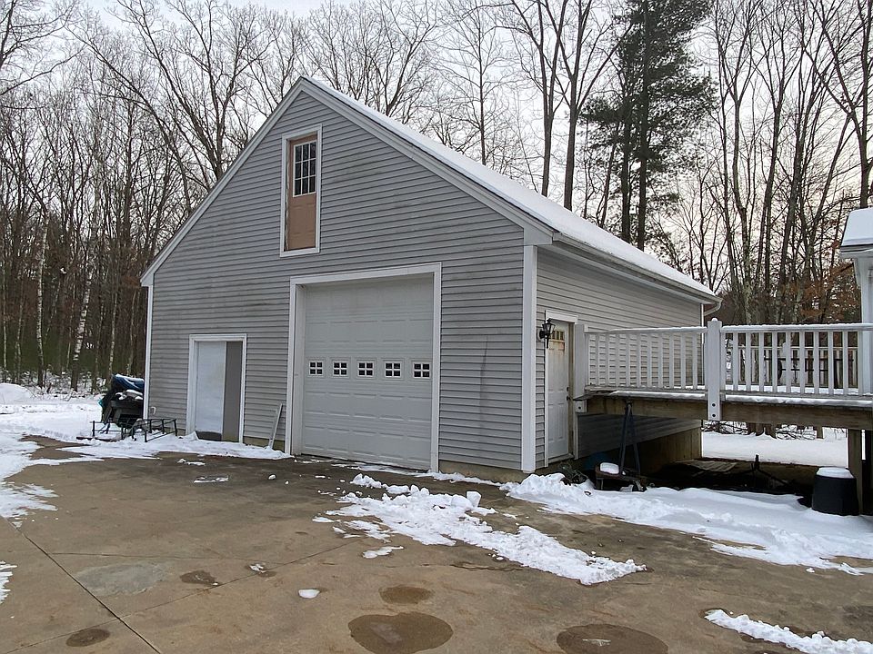 2nd image of 25 Golden Oaks Dr