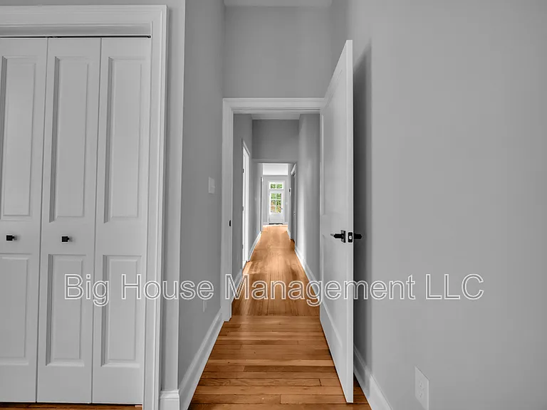 707 Druid Park Lake Dr — Photo 2