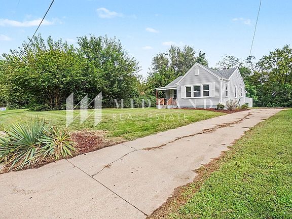 2nd image of 2607 Hancock St