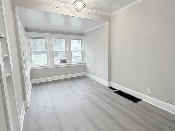 4th image of 513 Palmer St