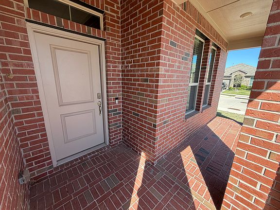 3rd image of 2428 Matador Ranch Dr