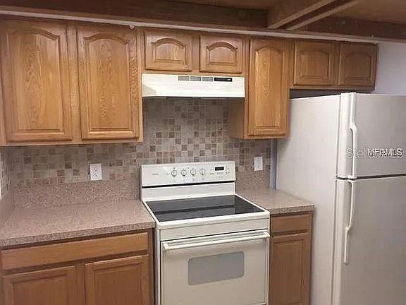 4th image of 2621 COVE CAY DRIVE #105