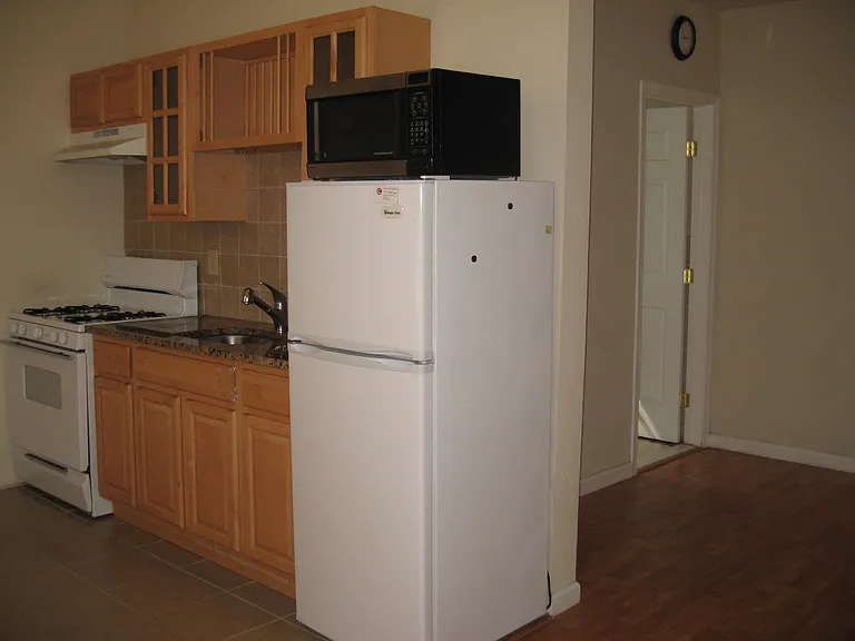 1528 N 17th St #1R — Photo 8