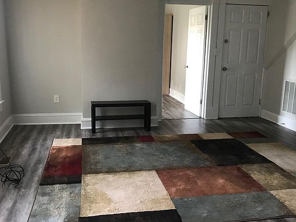 4th image of 1320 W 41st St #1