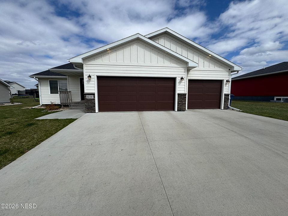 1st image of 1616 Grant Dr