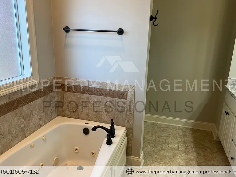 116 Cedar Green Dr — Photo 33