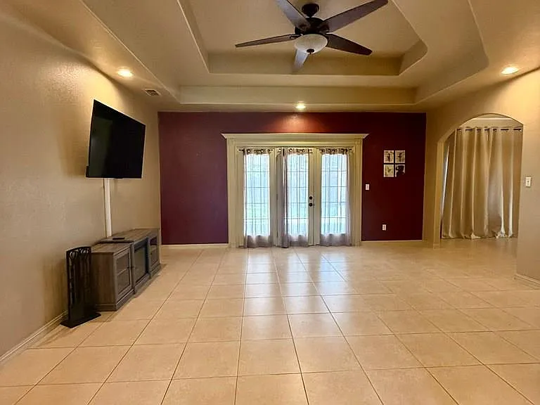 5871 Greenwood Dr — Photo 7