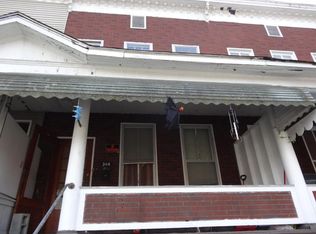 306 James St, Hinton, WV 25951