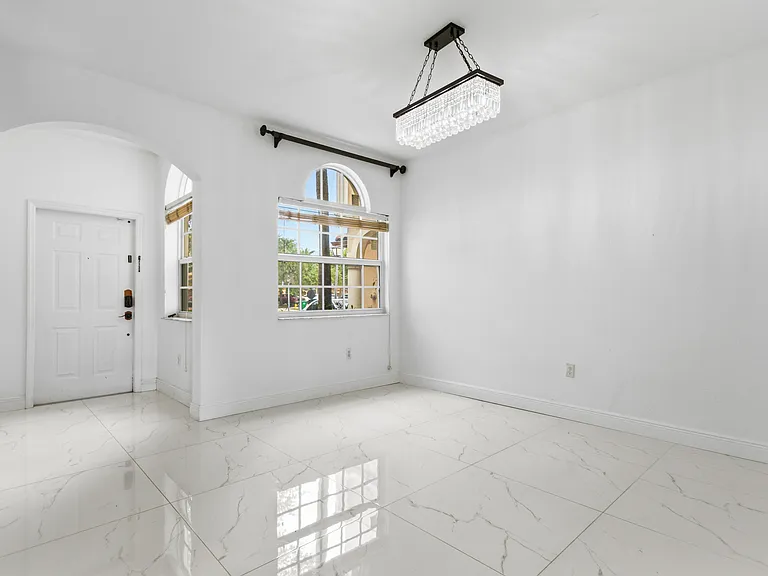 5056 SW 141st Ave — Photo 48