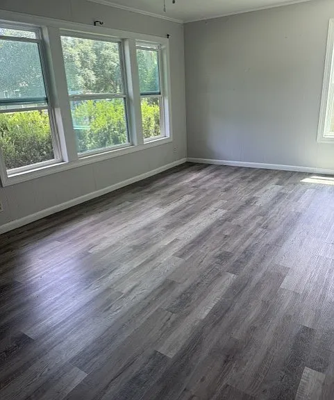 515 Winburn Ave — Photo 9