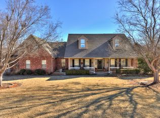 7200 Oakwood Creek Rd, Edmond, OK 73034