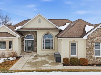 603 Clover Ln, Moscow, PA, 18444