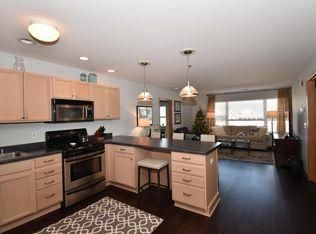 418 56th St Unit 305, Kenosha, WI 53140